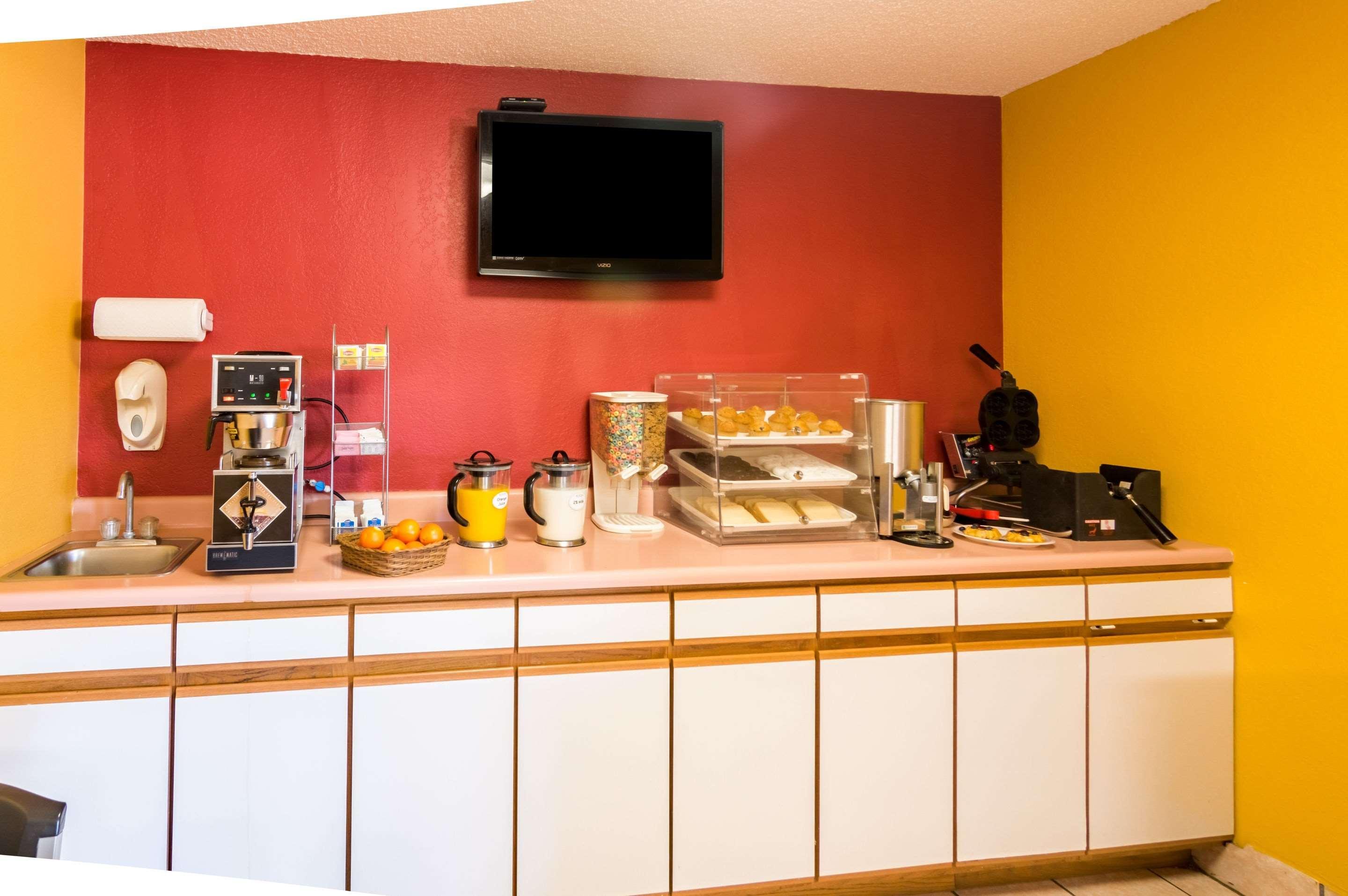 Econo Lodge Dumas Экстерьер фото