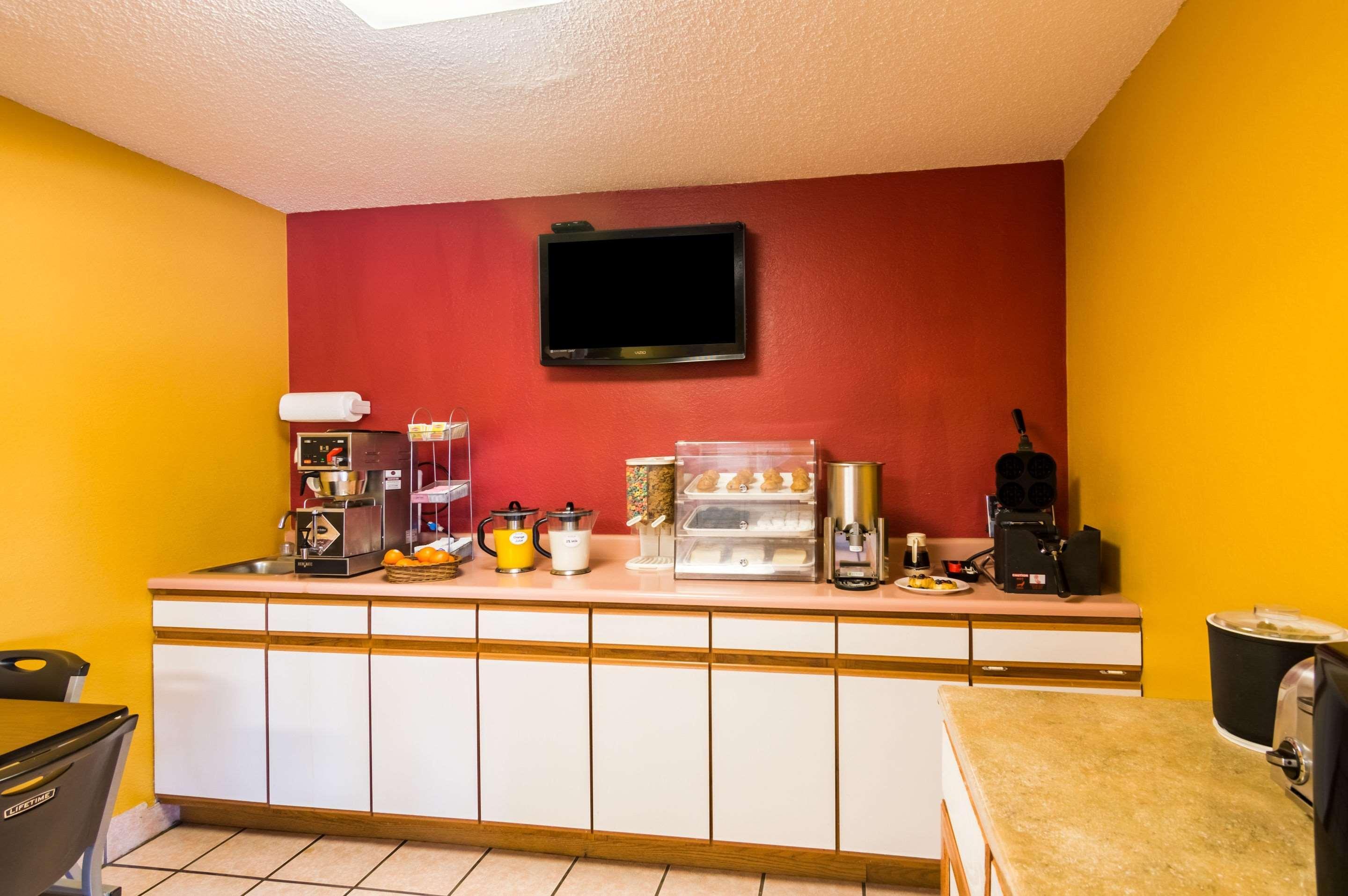 Econo Lodge Dumas Экстерьер фото