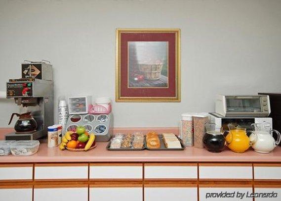 Econo Lodge Dumas Ресторан фото