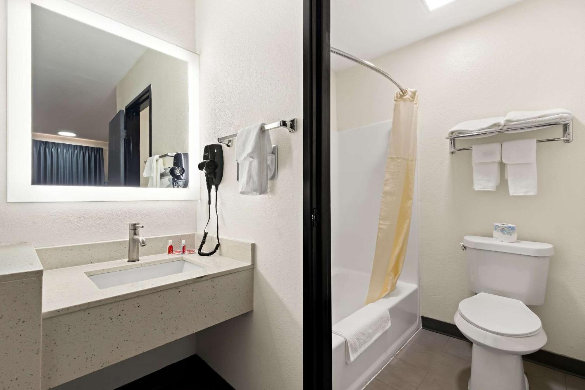 Econo Lodge Dumas Экстерьер фото
