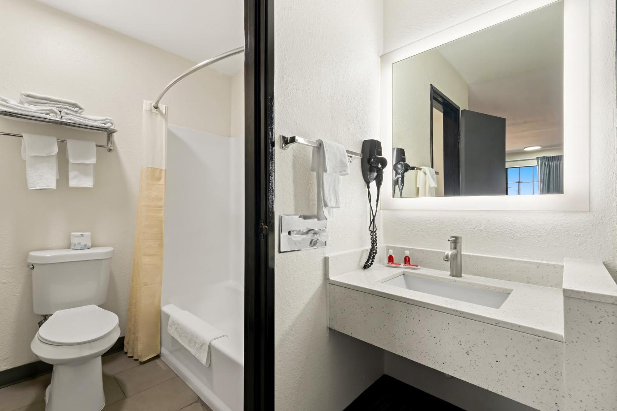 Econo Lodge Dumas Экстерьер фото